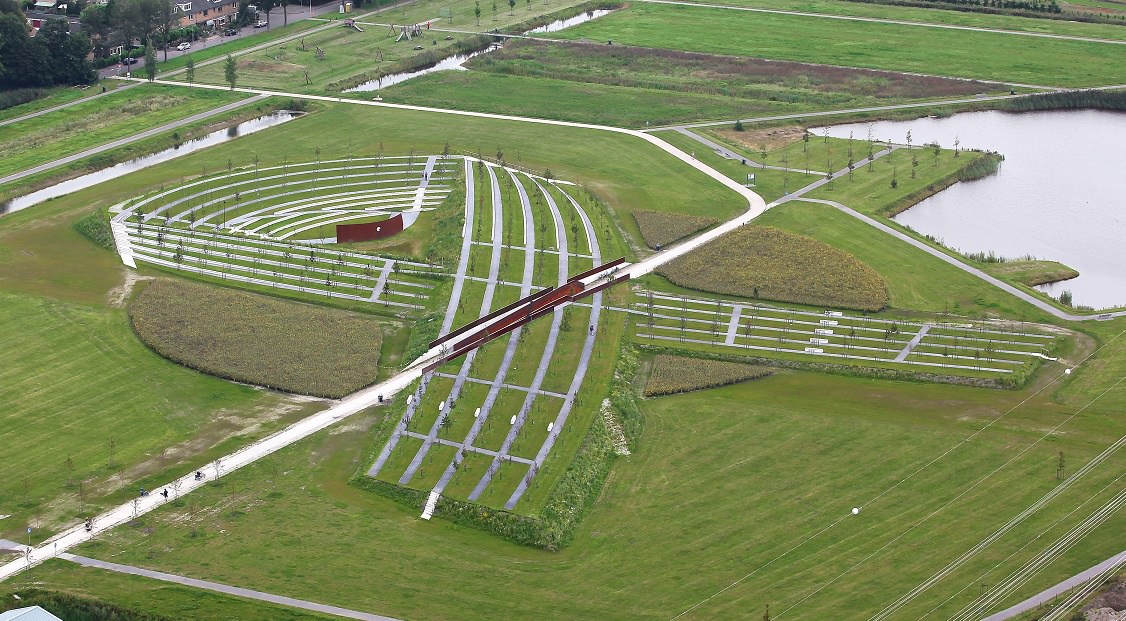 MH17 monument vanuit de lucht.